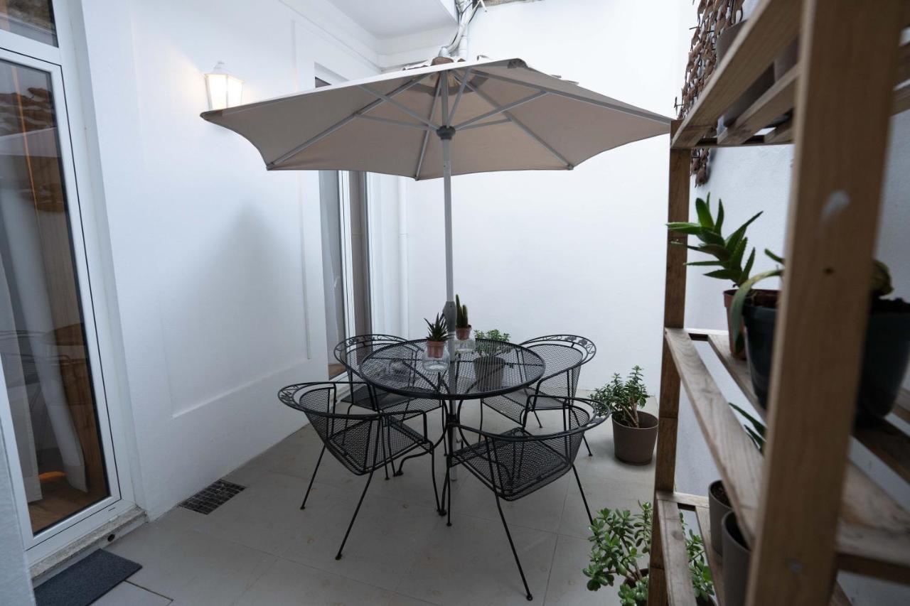 Downtown Porto Relaxed Apartment With Private Yard Екстер'єр фото